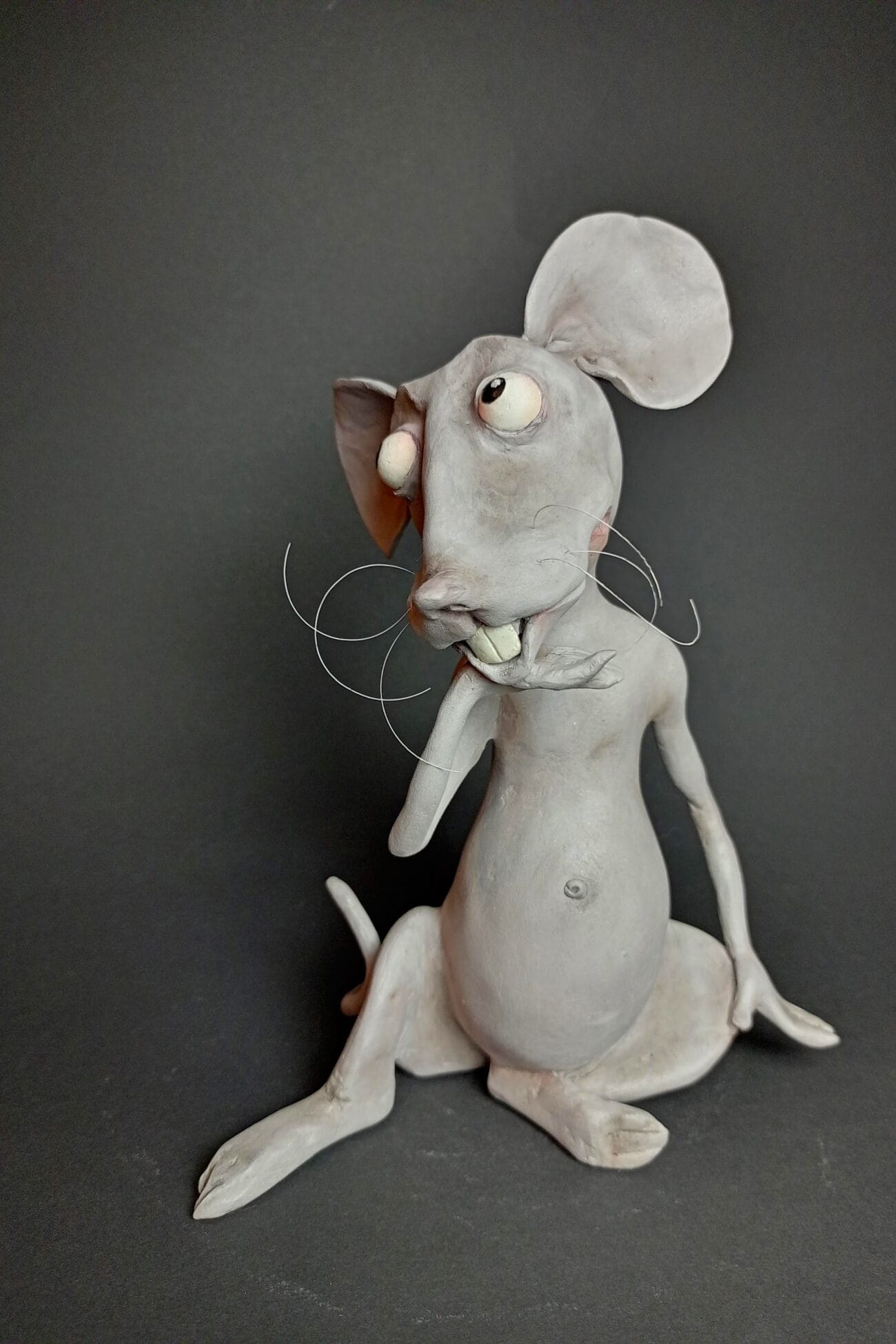 Lėlių_sodas_peliukas_šelmis_autorinės_lėlės_menas_statiškos_autorinės_lėlės_interjerinės_lėlės_rankų_darbo_interjero_elementai_lolita